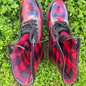Dirty Laundry Buffalo Plaid Rain Boots – Red & Black Lace-Up Combat Style Women9